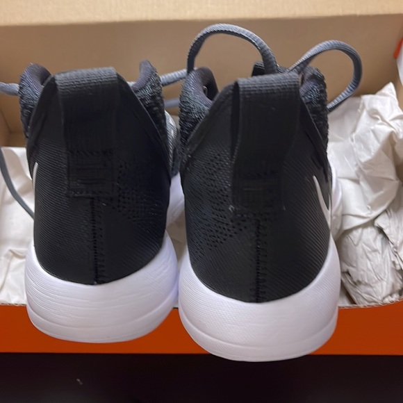 Nike Zoom Rize TB basketball shoe size 3 1/2 women’s - Picture 4 of 5